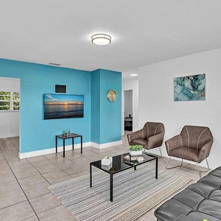 Modern 2Br Oasis Mins To Beach & Casino Db2 Dania Beach Bagian luar foto