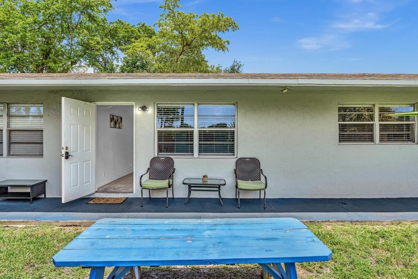 Modern 2Br Oasis Mins To Beach & Casino Db2 Dania Beach Bagian luar foto