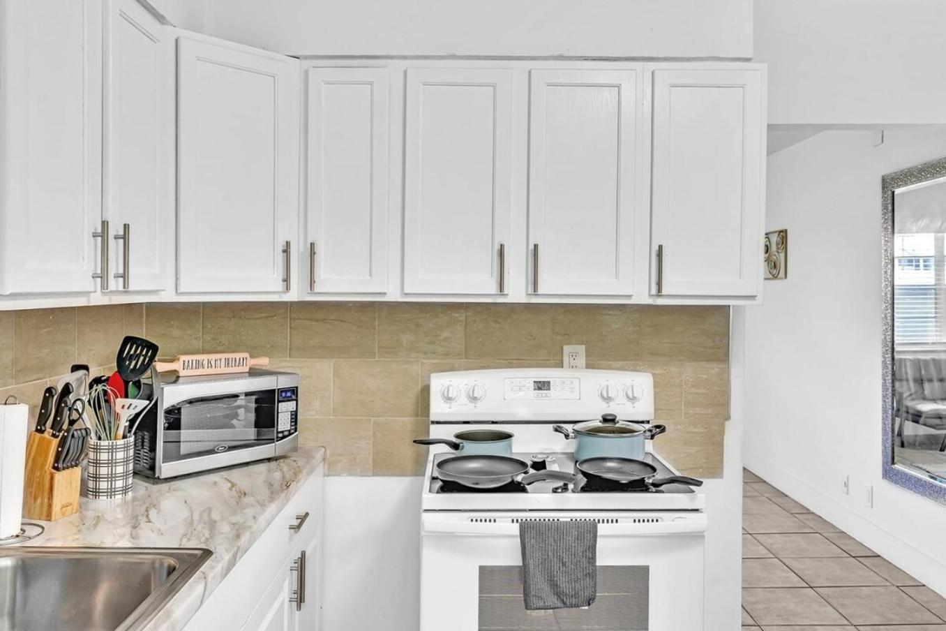 Modern 2Br Oasis Mins To Beach & Casino Db2 Dania Beach Bagian luar foto
